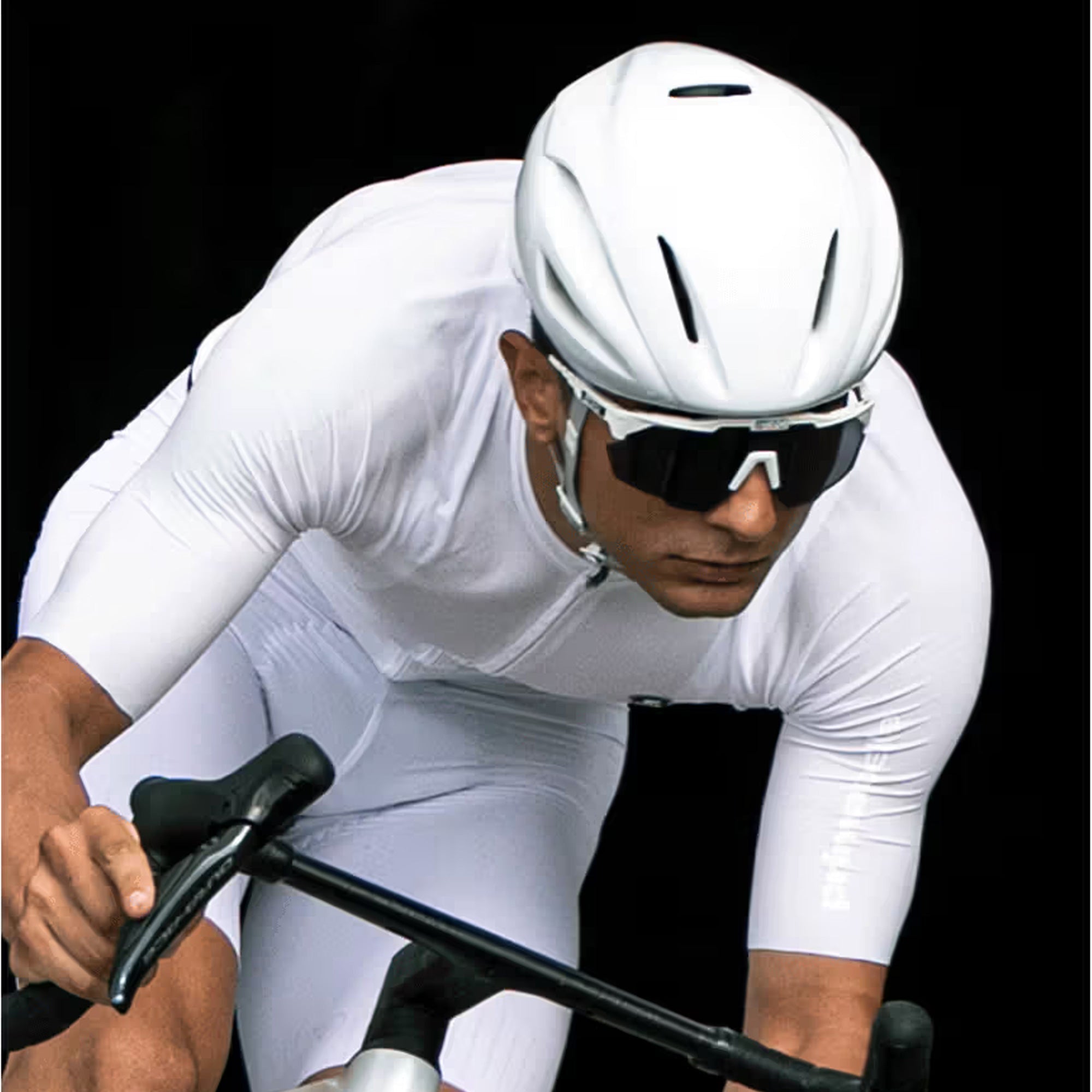 Met Manta Mips helmets - Absolute White