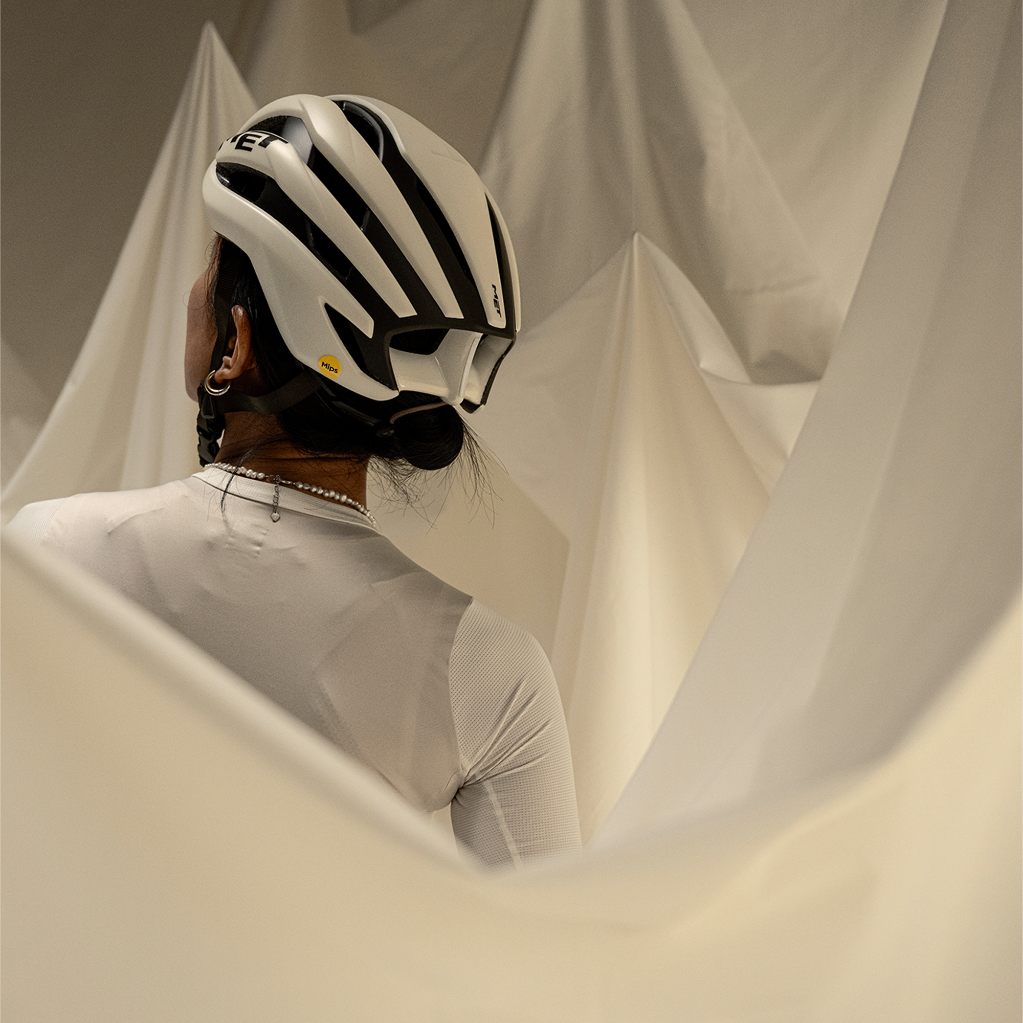 Met Trenta Mips helmet - Wax White
